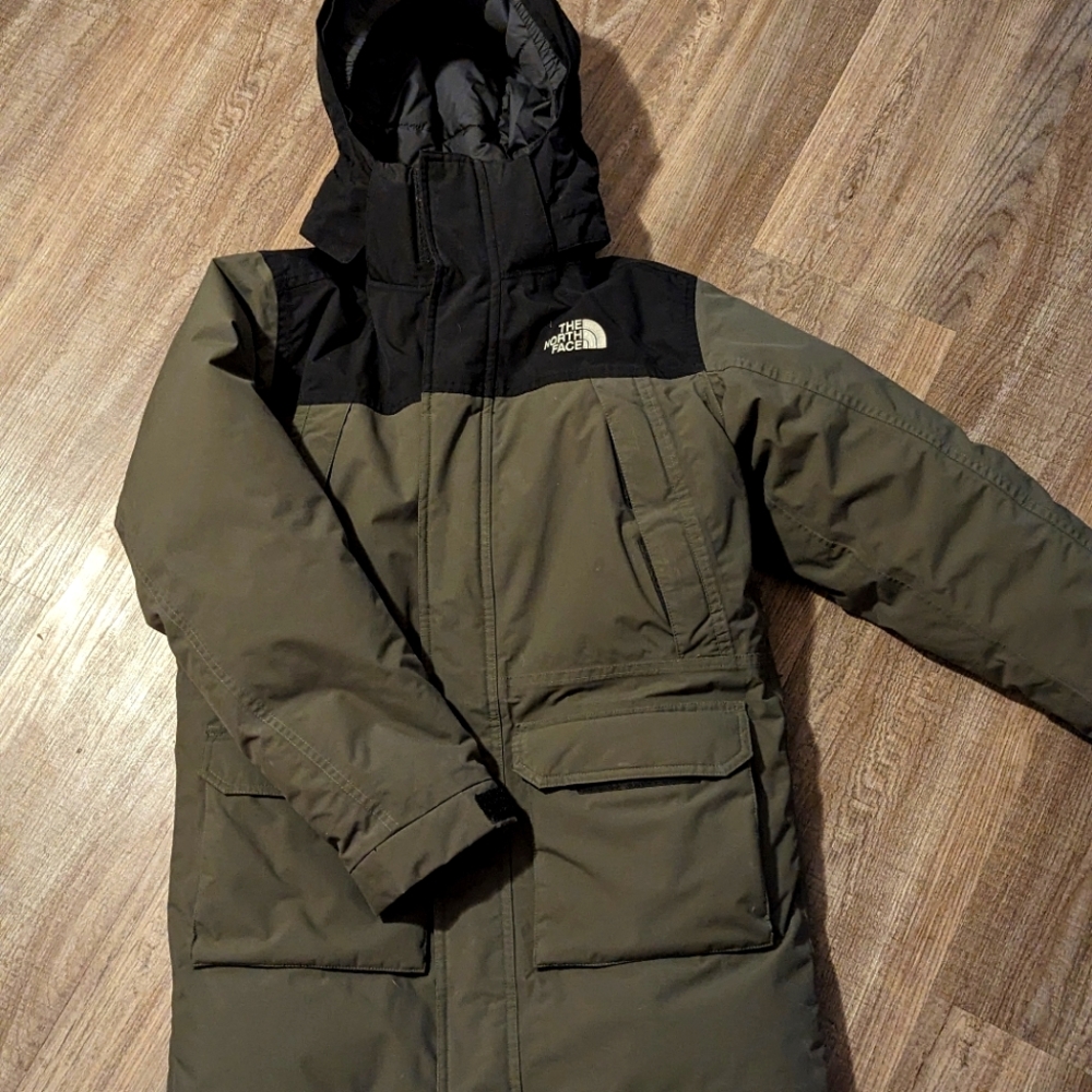 North Face McMurdo Parka - Boys Size large